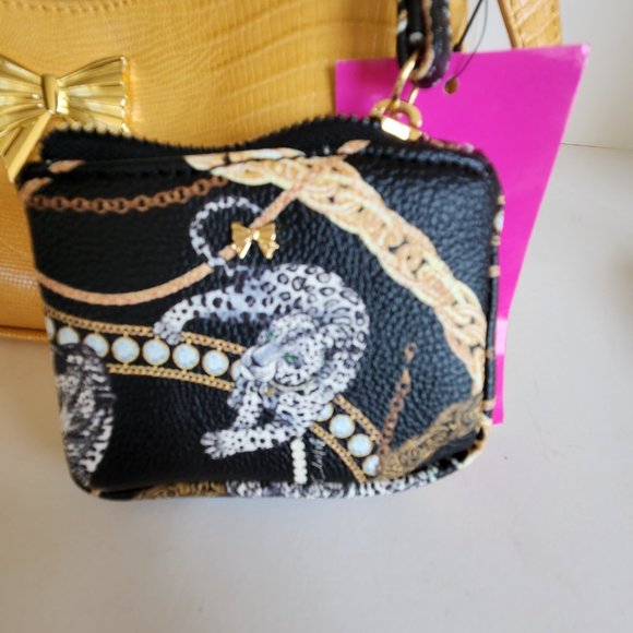 Betsey Johnson Yellow Crescent Crossbody with Removable Wristlet Pouch - NWT - Picture 8 of 14